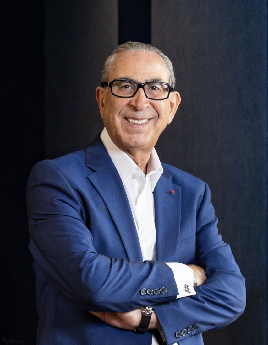 Portrait: Nasser Khalili